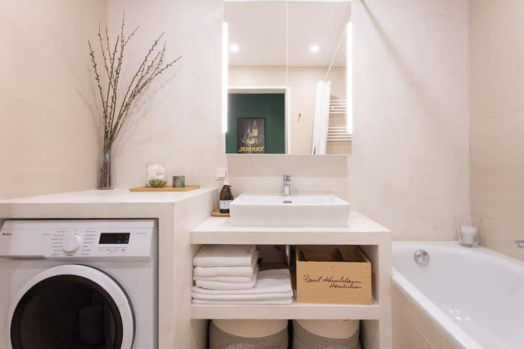 Dream Apartment - Central And Quiet With Ac And Free Parking Garage Viyana Dış mekan fotoğraf